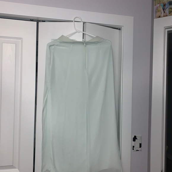 skirt - Picture 2 of 3